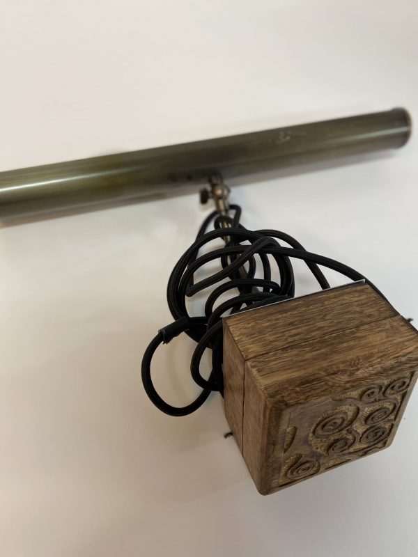 Lámpara - Base de madera tallada